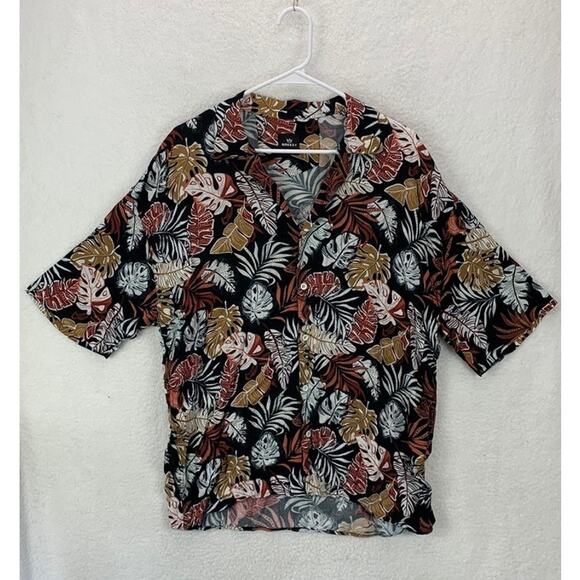 Breezy Men’s Size Large Hawaiian Shirt Short Sleeve Tropical Button Front Casual - Picture 2 of 12